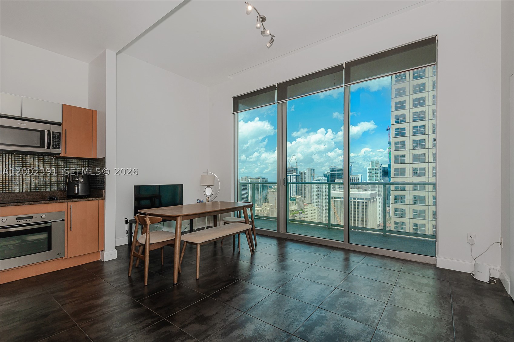 300 S Biscayne Blvd #PH-3903, Miami FL 33131