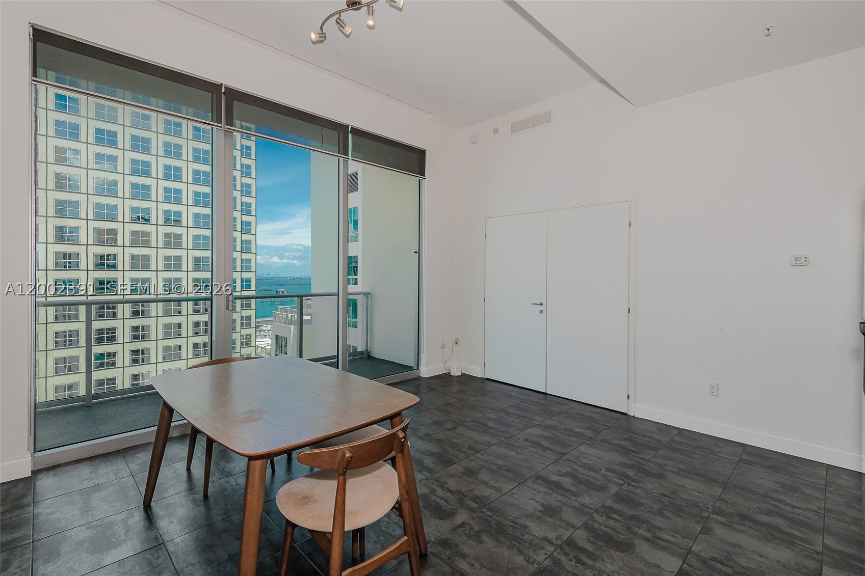 300 S Biscayne Blvd #PH-3903, Miami FL 33131