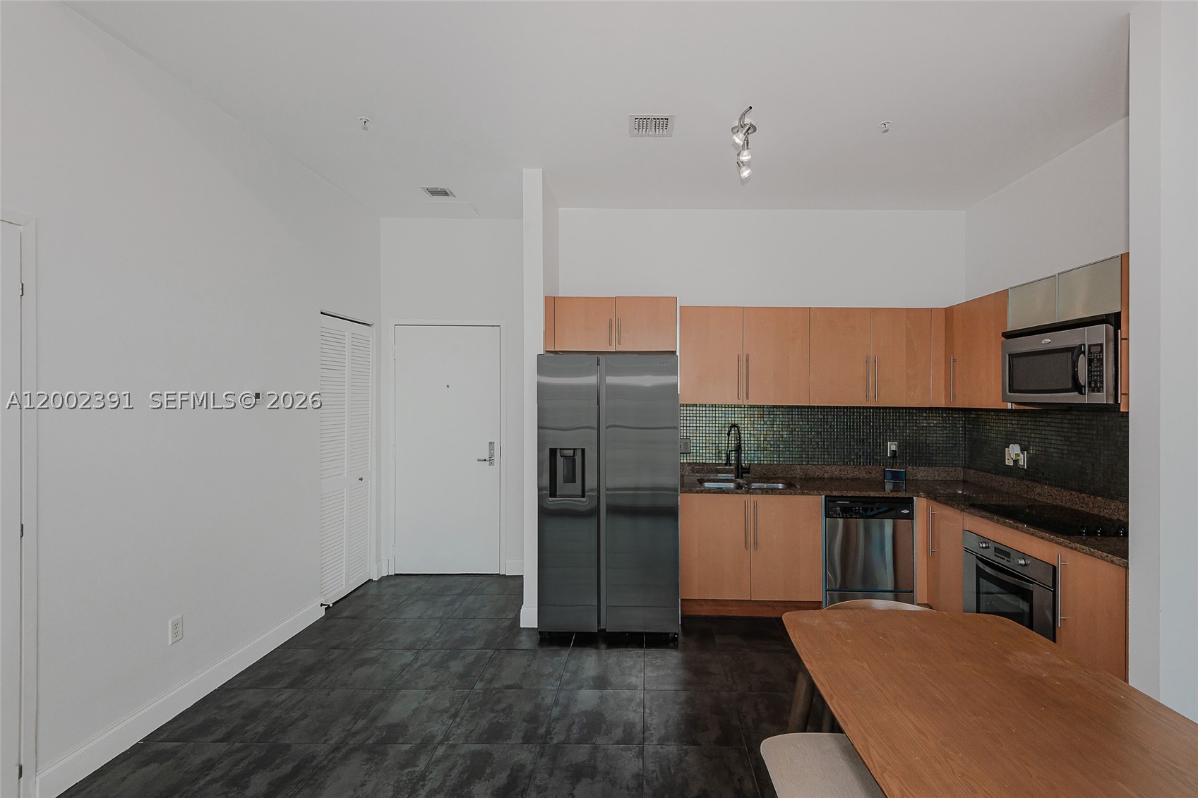 300 S Biscayne Blvd #PH-3903, Miami FL 33131