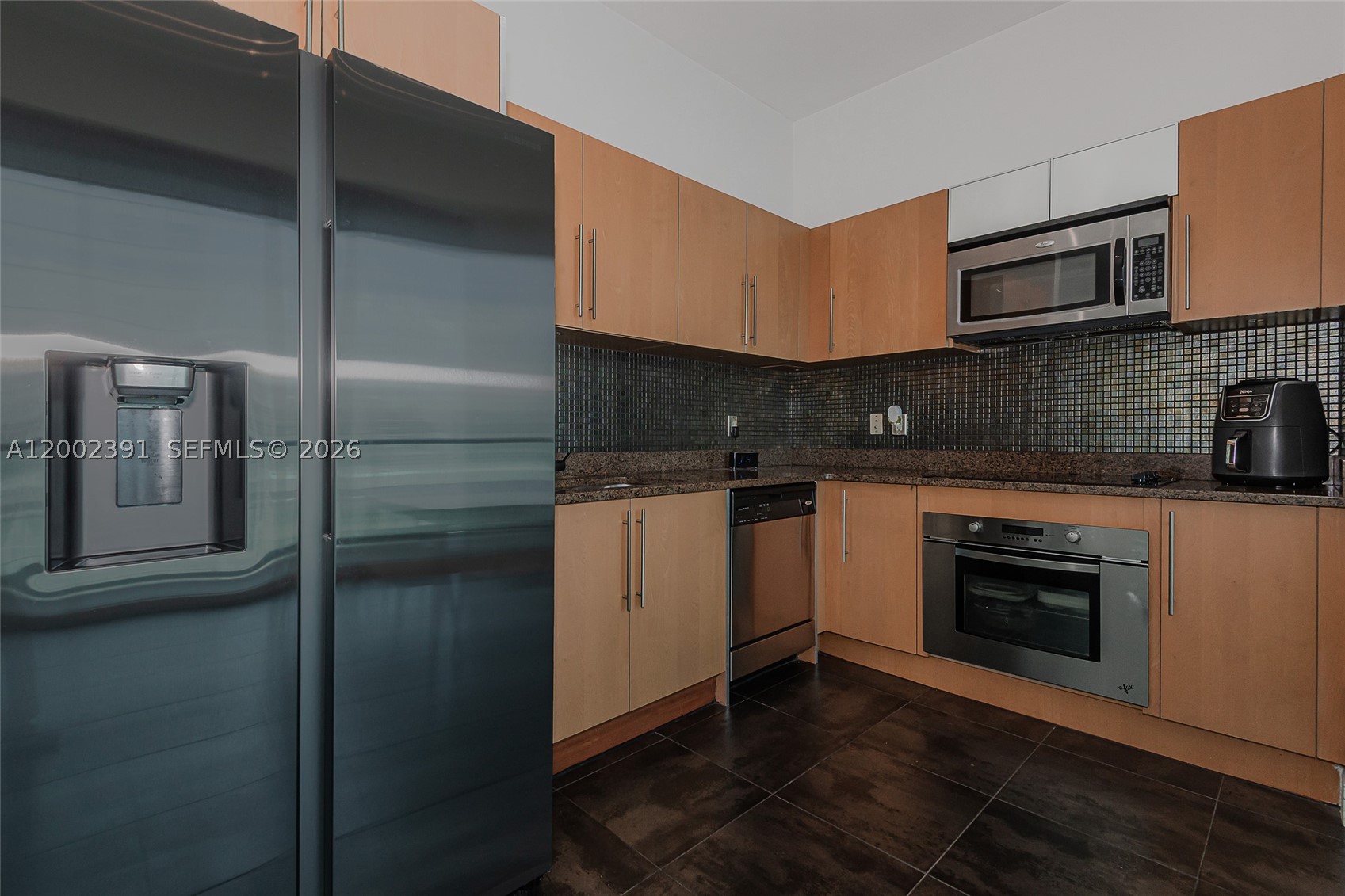300 S Biscayne Blvd #PH-3903, Miami FL 33131