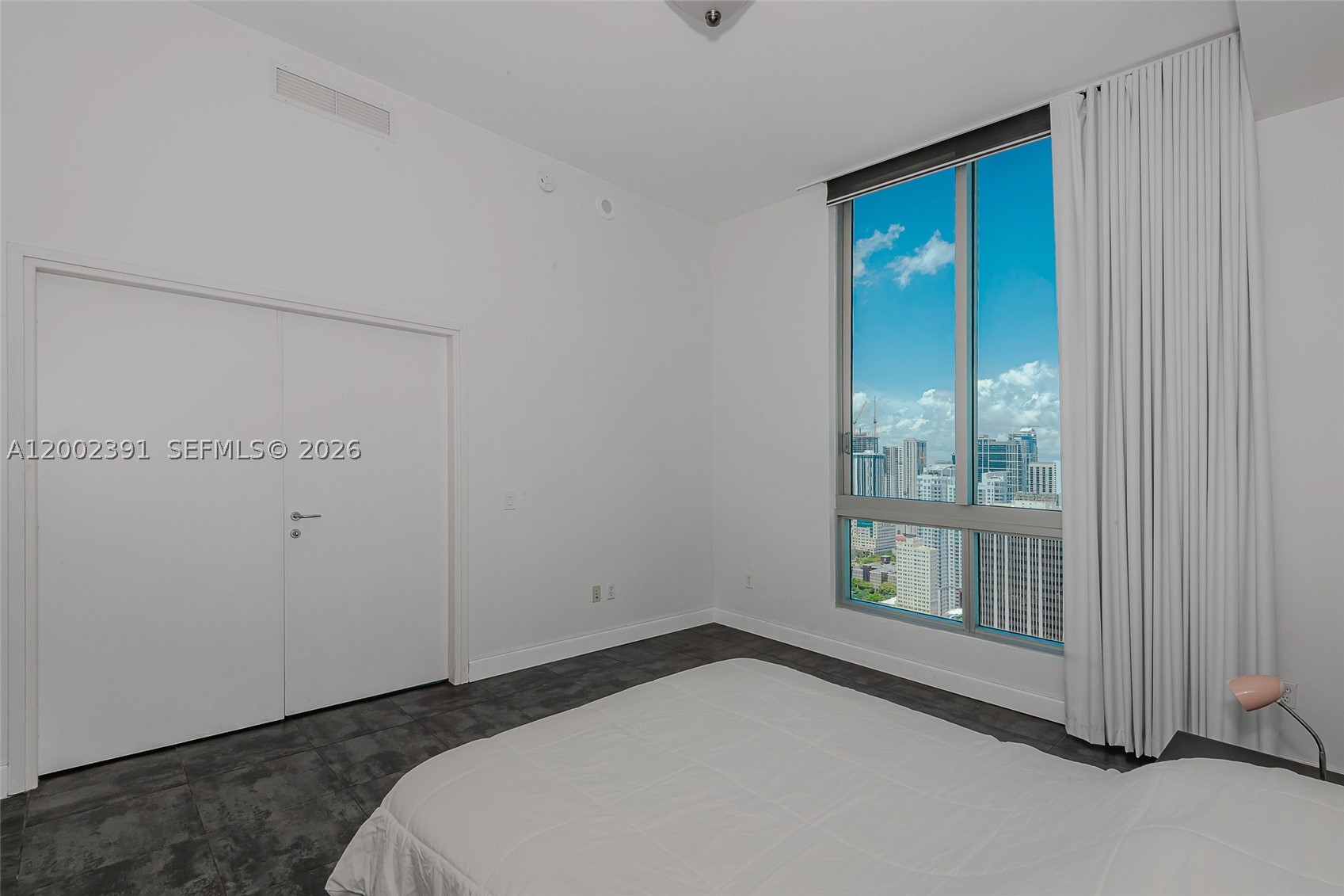 300 S Biscayne Blvd #PH-3903, Miami FL 33131