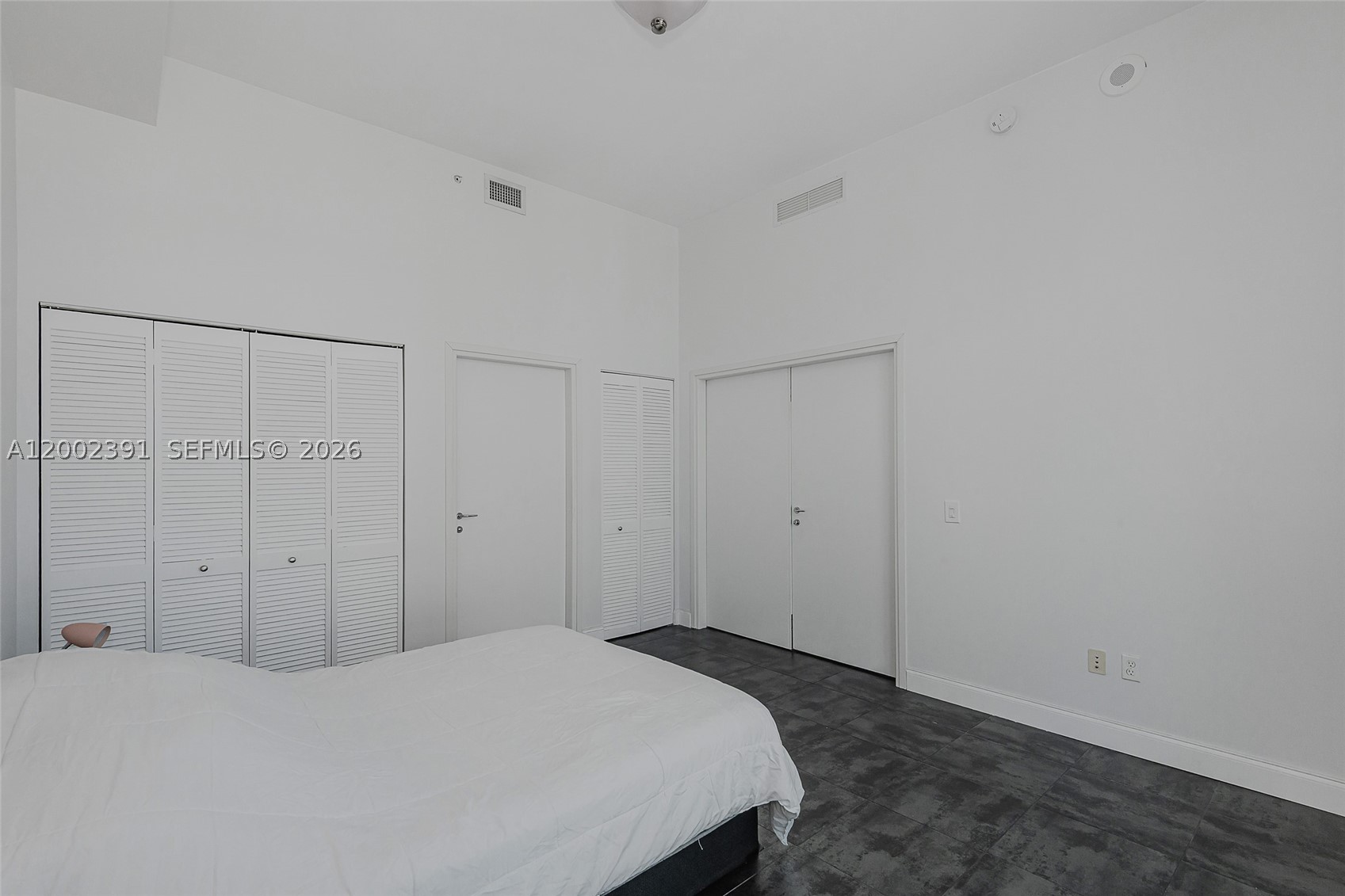 300 S Biscayne Blvd #PH-3903, Miami FL 33131