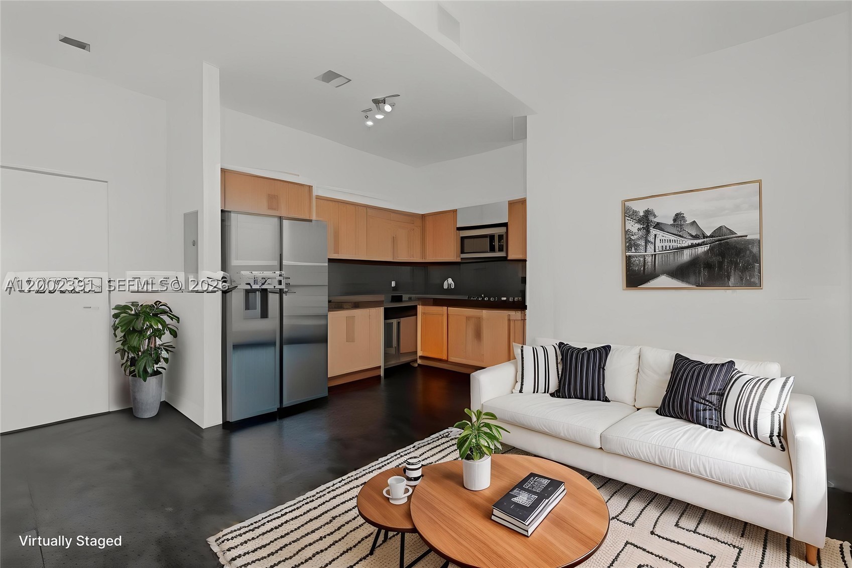 300 S Biscayne Blvd #PH-3903, Miami FL 33131