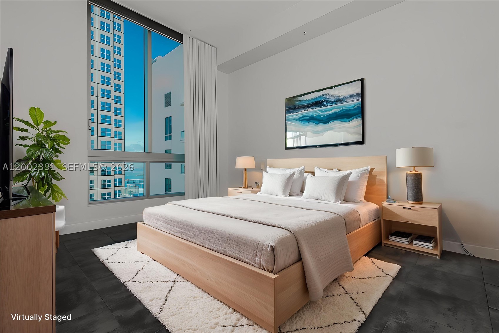 300 S Biscayne Blvd #PH-3903, Miami FL 33131