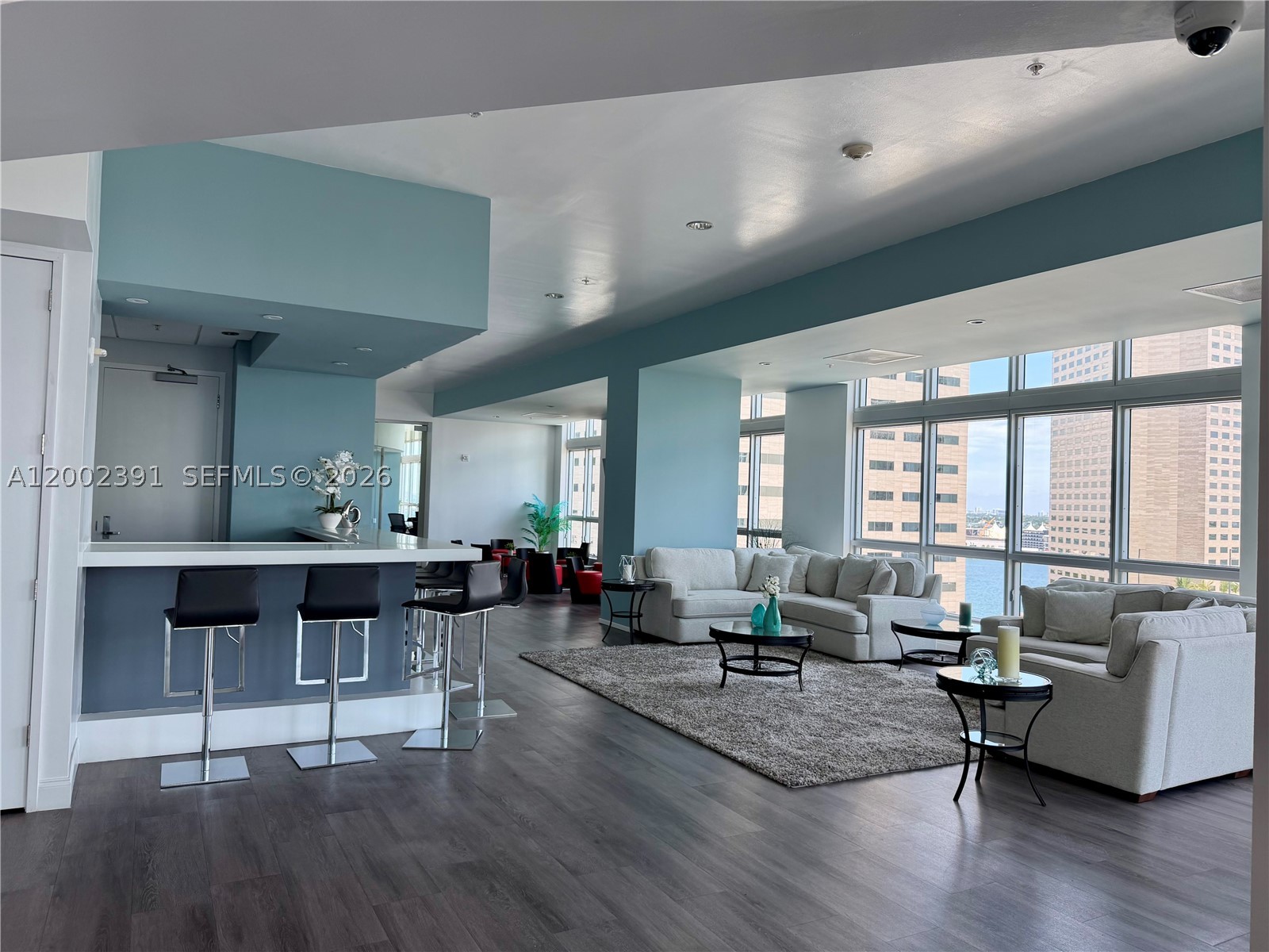 300 S Biscayne Blvd #PH-3903, Miami FL 33131