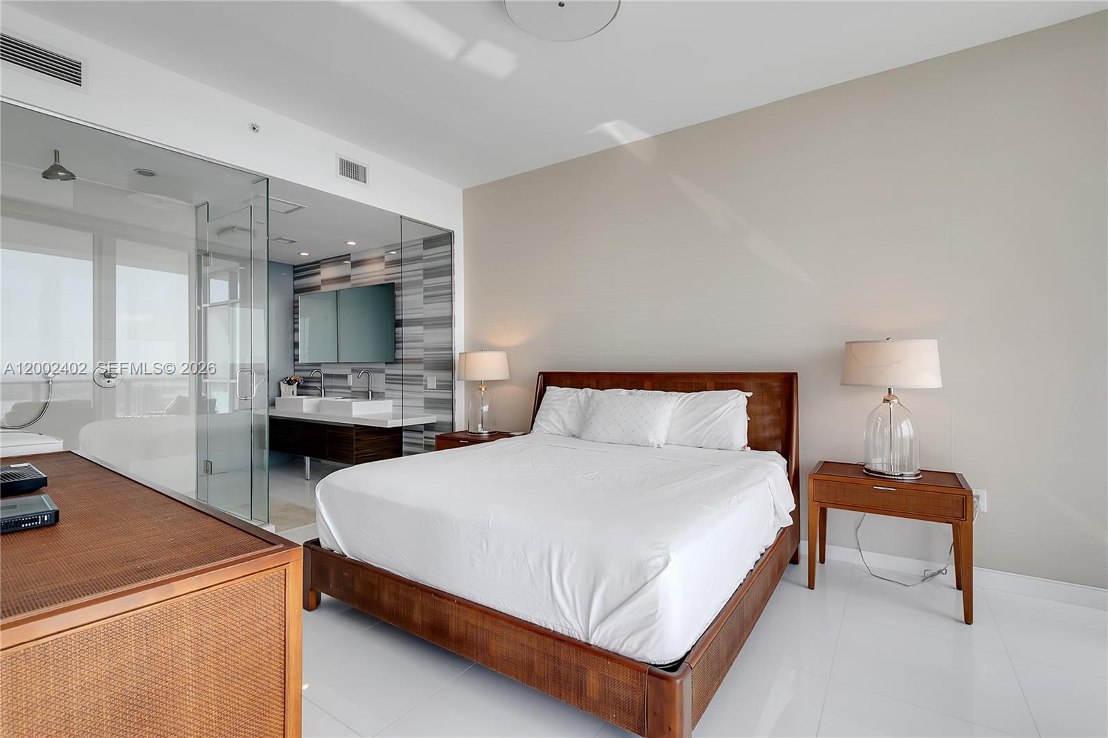 1100 Biscayne Blvd #3901, Miami FL 33132