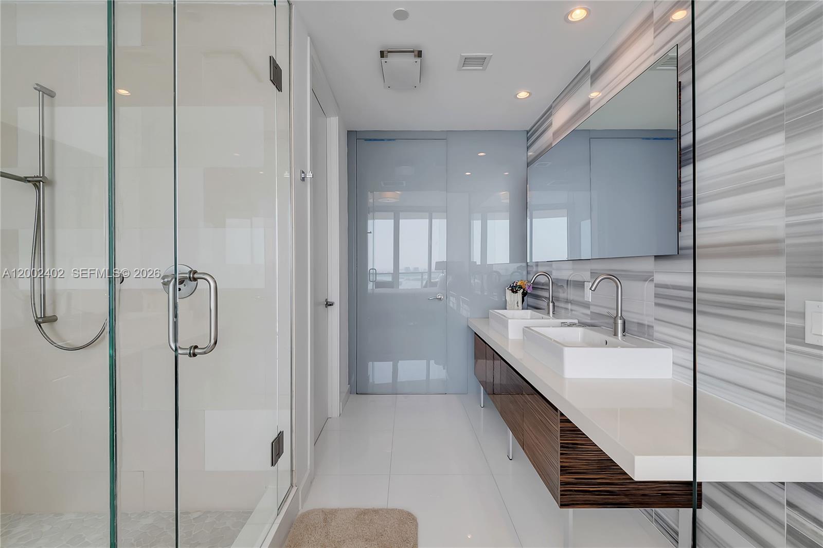 1100 Biscayne Blvd #3901, Miami FL 33132