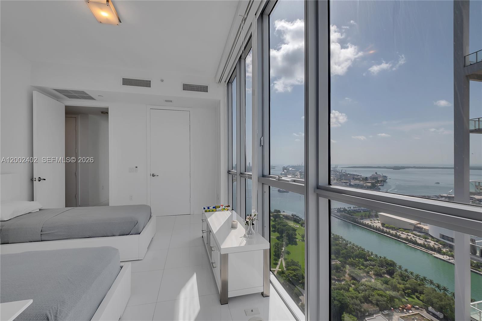1100 Biscayne Blvd #3901, Miami FL 33132
