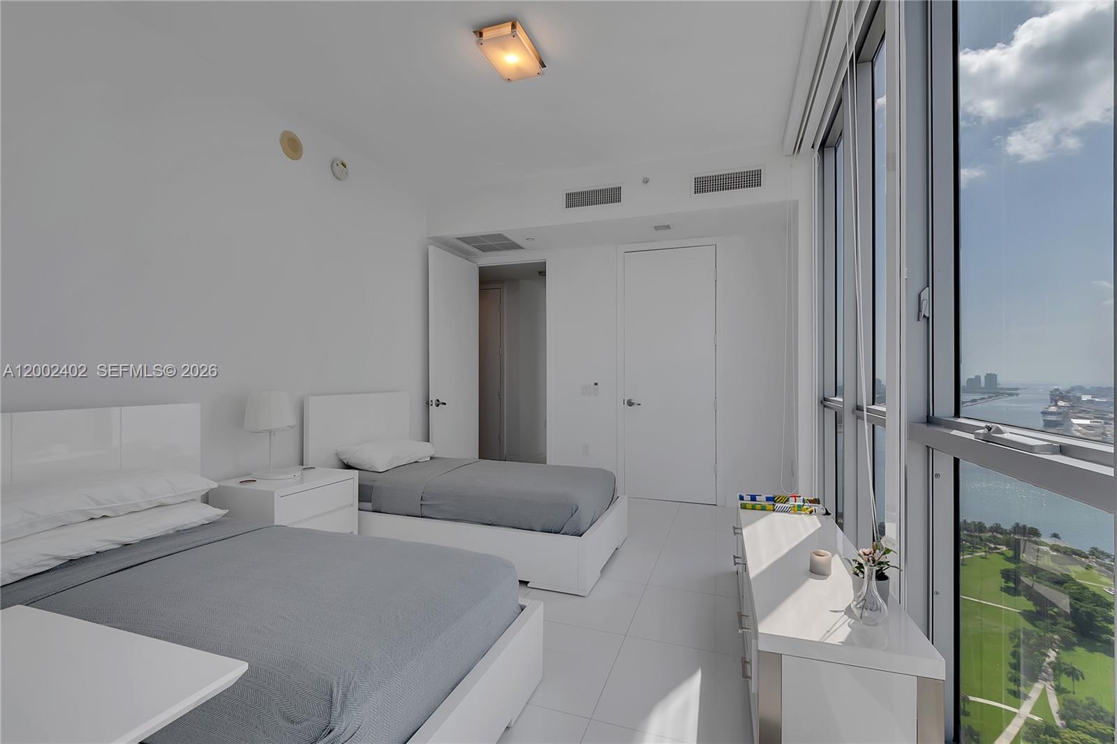 1100 Biscayne Blvd #3901, Miami FL 33132