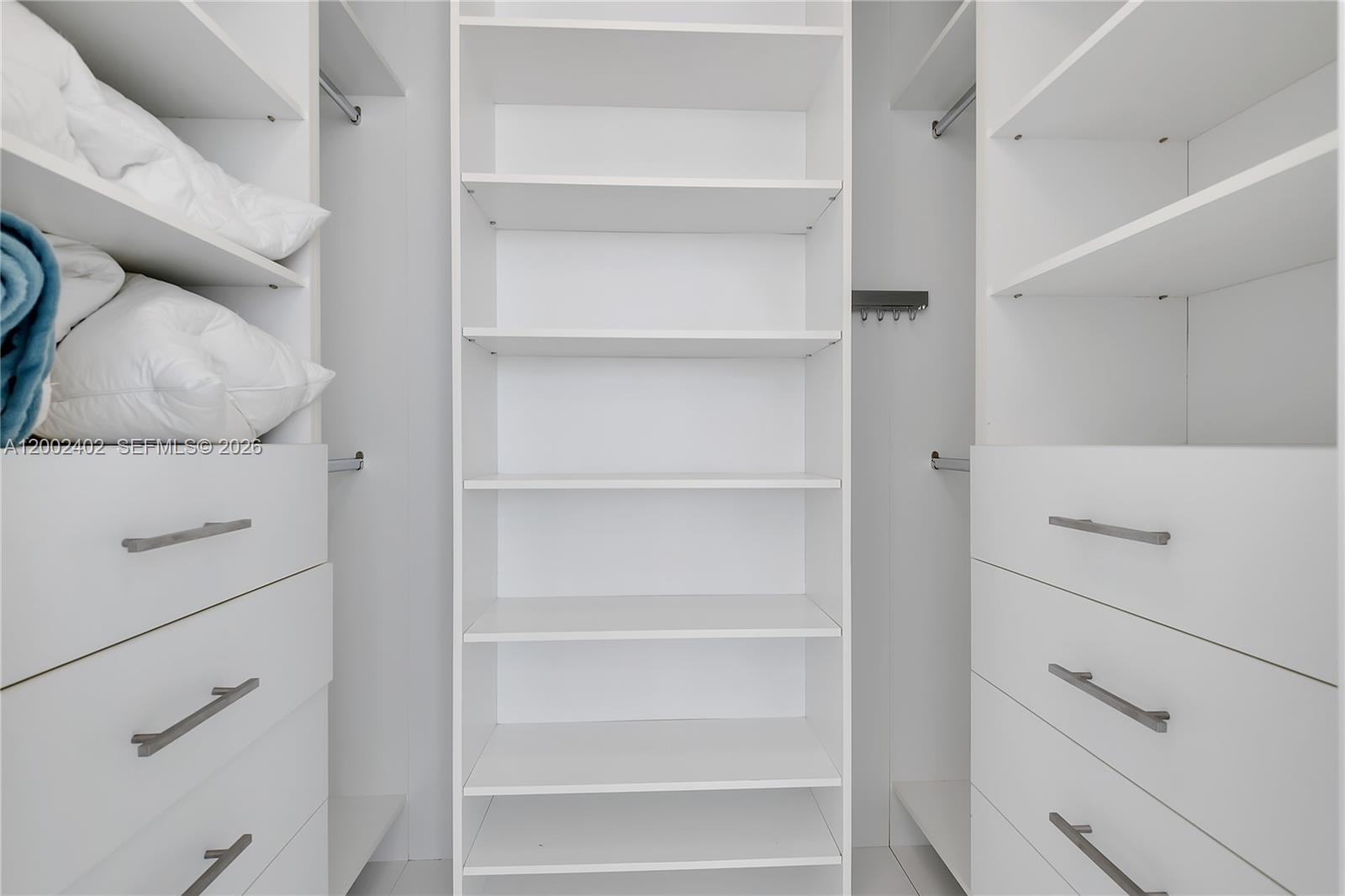 1100 Biscayne Blvd #3901, Miami FL 33132