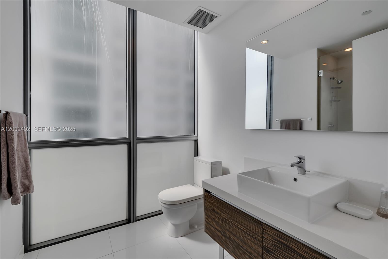 1100 Biscayne Blvd #3901, Miami FL 33132