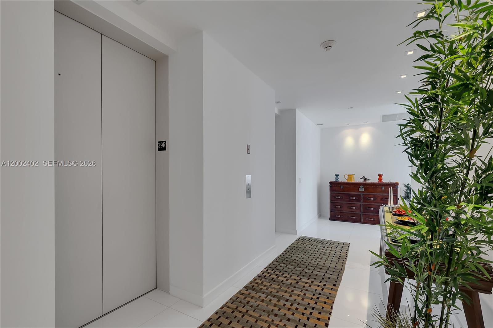 1100 Biscayne Blvd #3901, Miami FL 33132