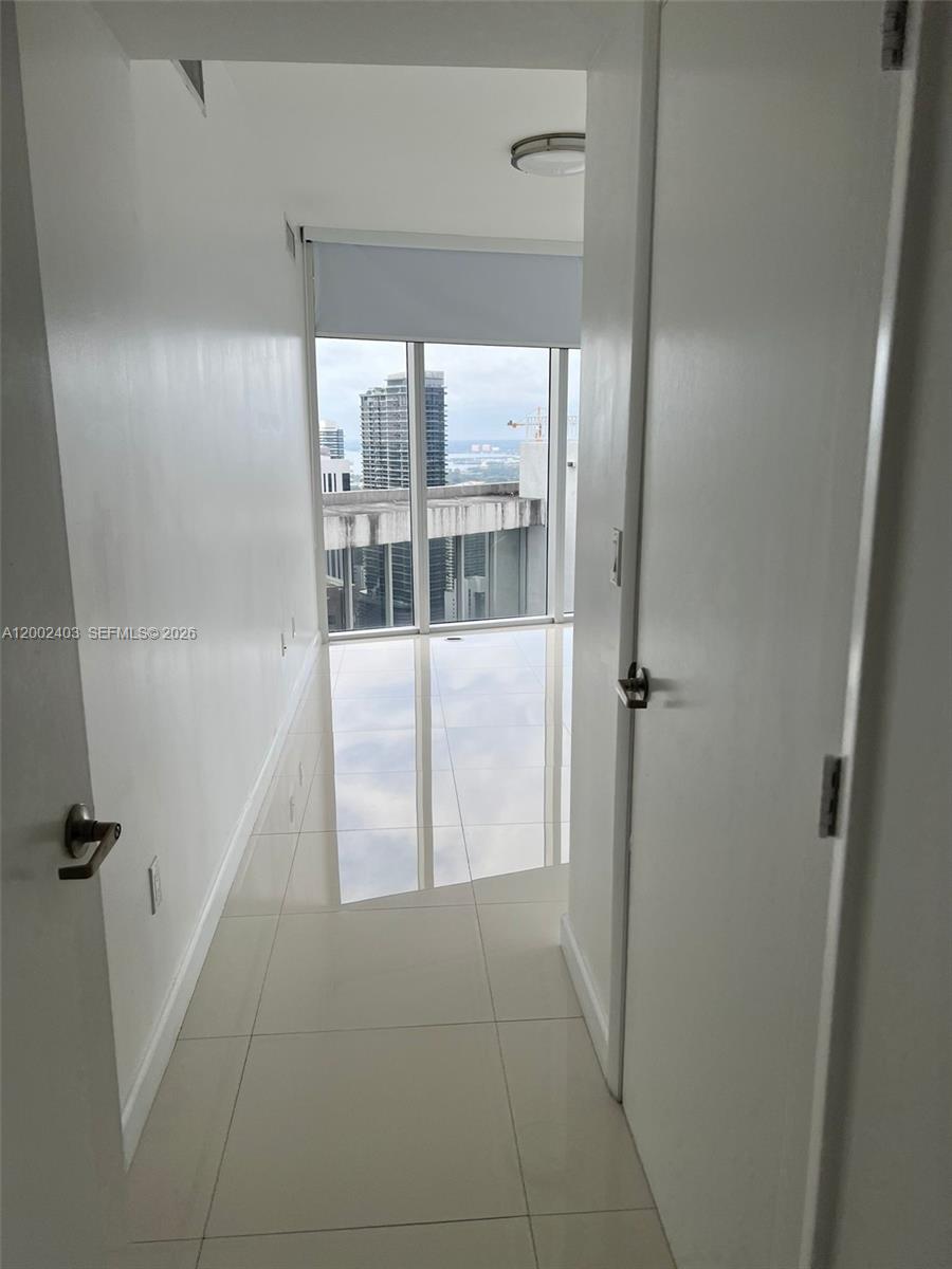 475 Brickell Ave #5508, Miami FL 33131