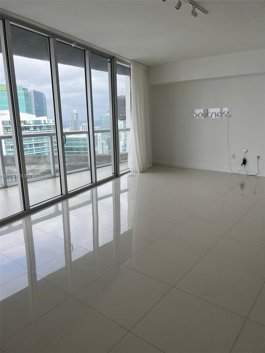 475 Brickell Ave #5508, Miami FL 33131