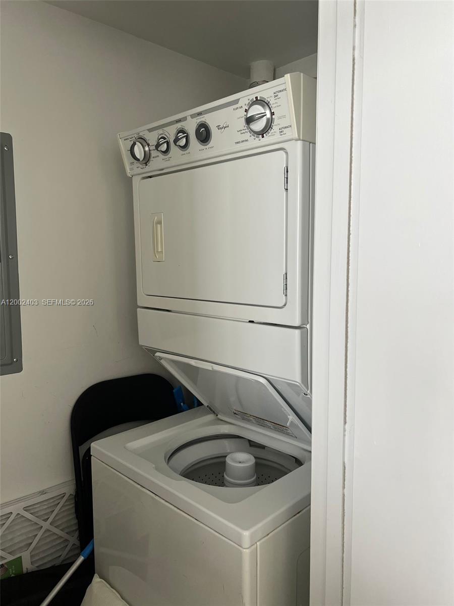 475 Brickell Ave #5508, Miami FL 33131