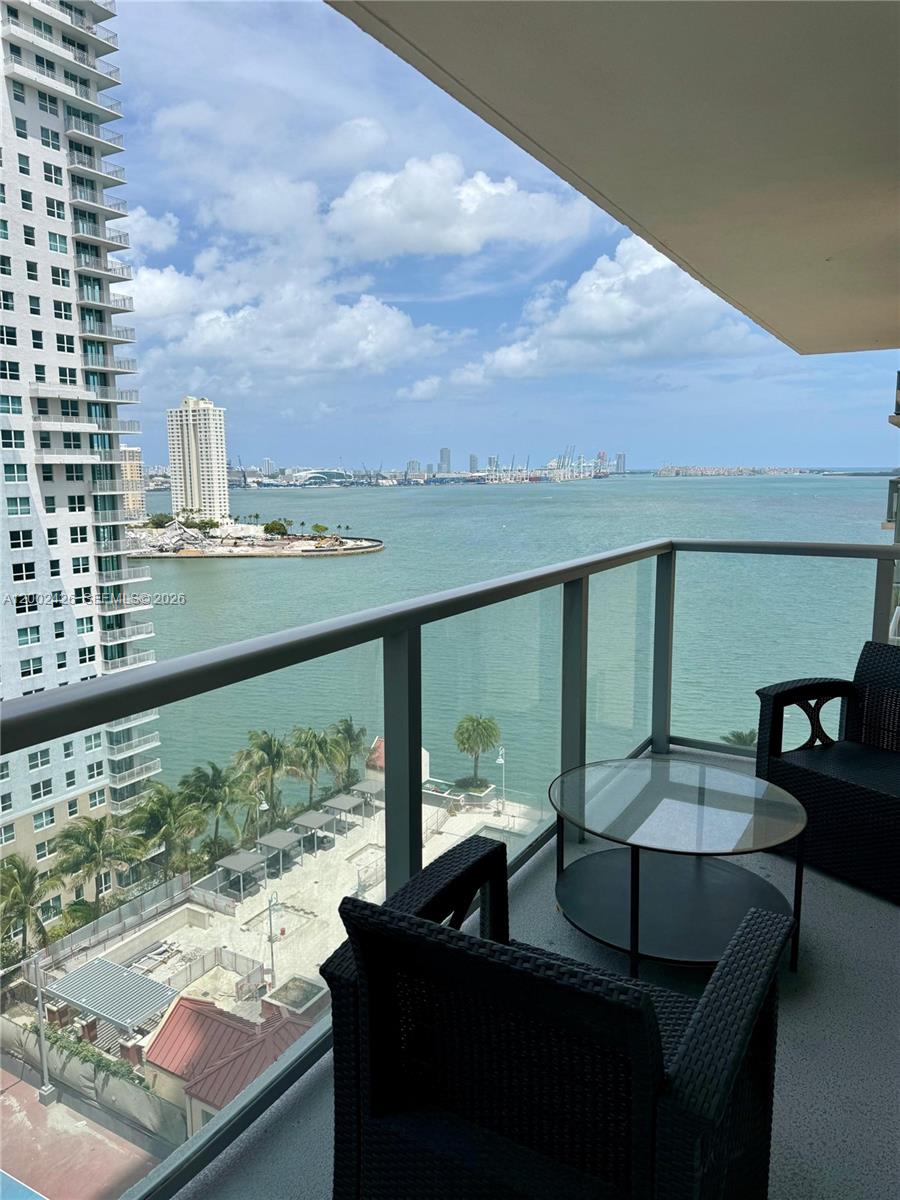 1155 Brickell Bay Dr #1702, Miami FL 33131