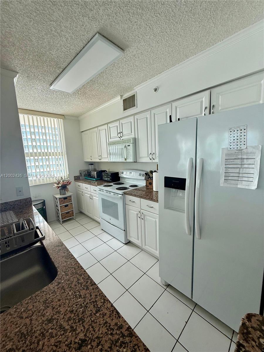 1155 Brickell Bay Dr #1702, Miami FL 33131