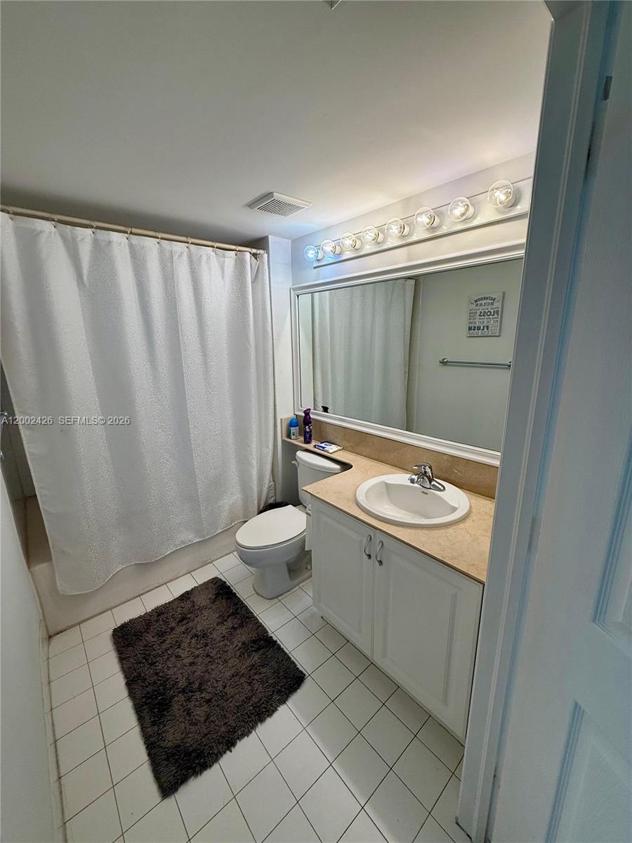 1155 Brickell Bay Dr #1702, Miami FL 33131