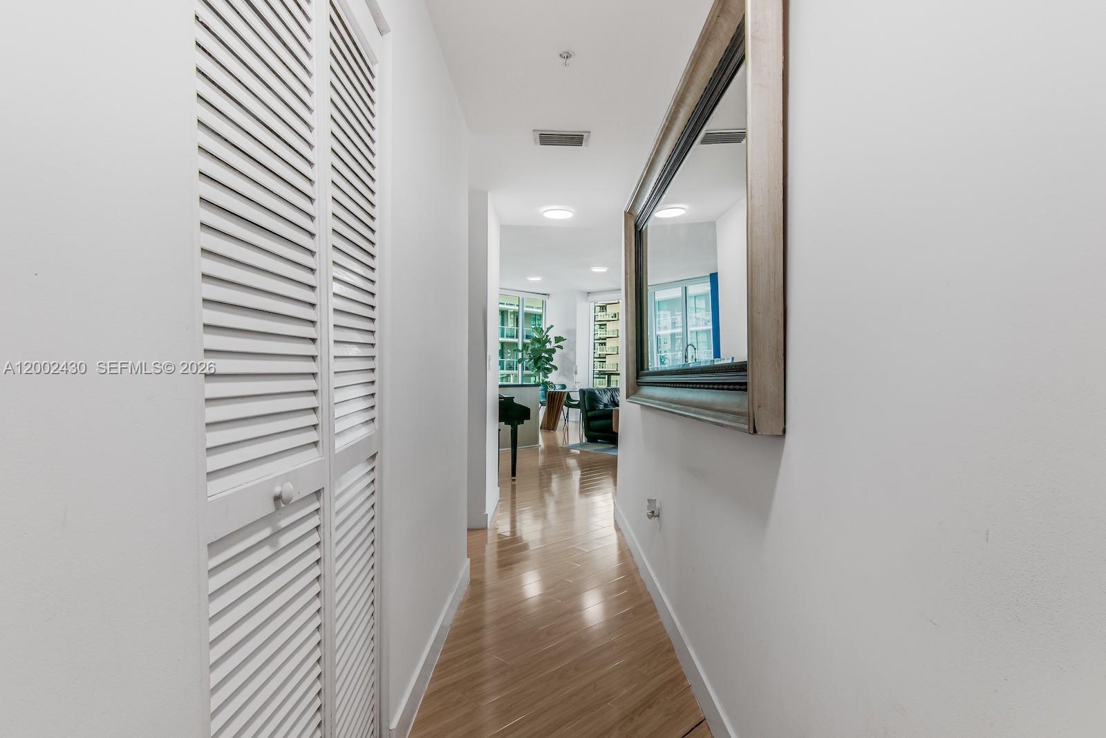 79 SW 12th St #2107-S, Miami FL 33130