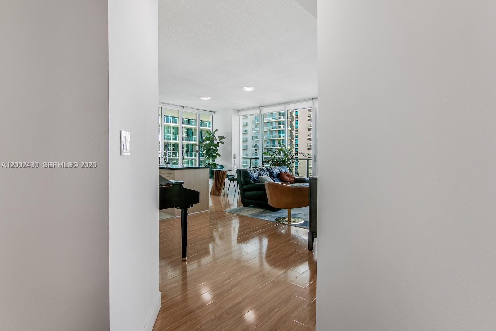 79 SW 12th St #2107-S, Miami FL 33130