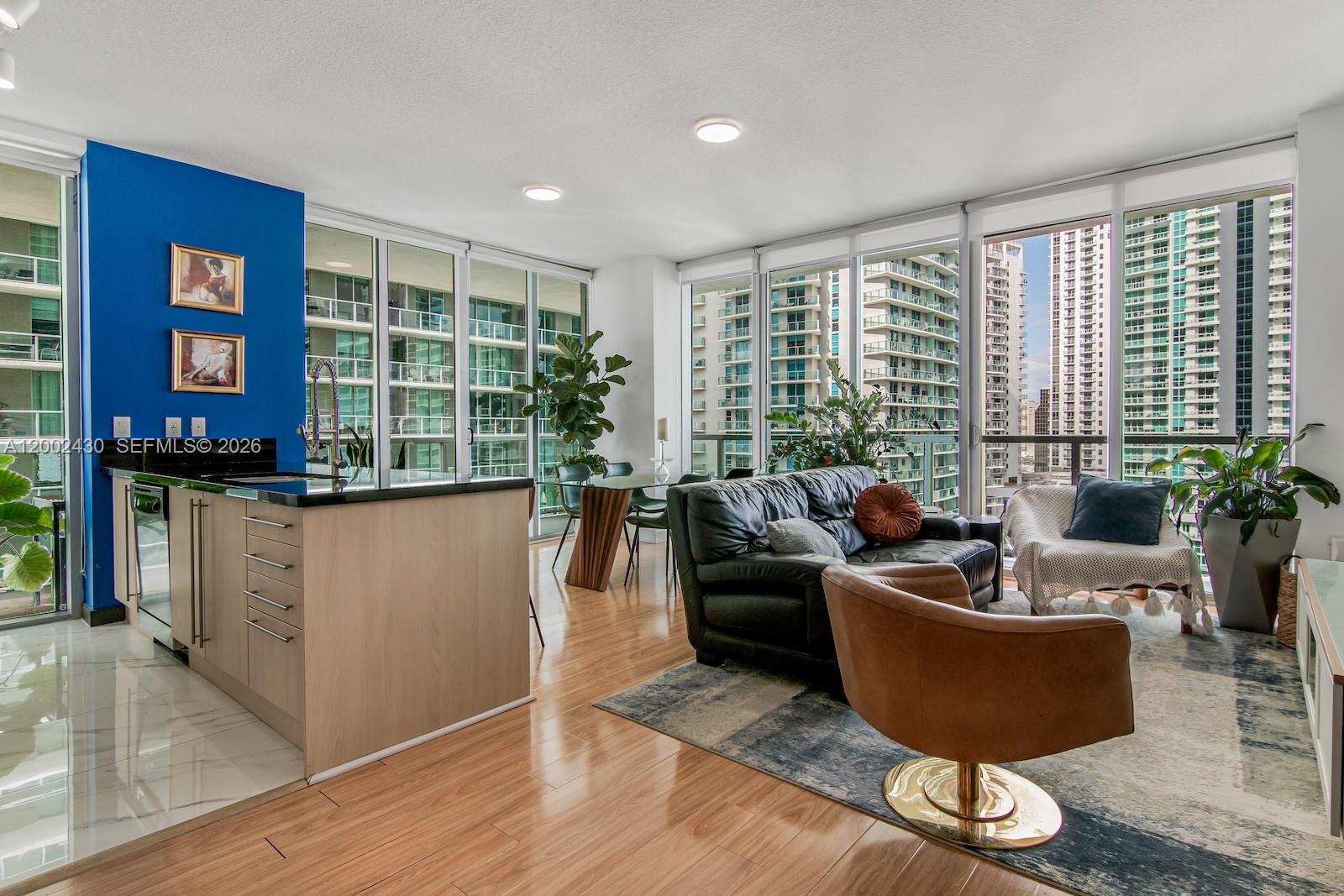 79 SW 12th St #2107-S, Miami FL 33130