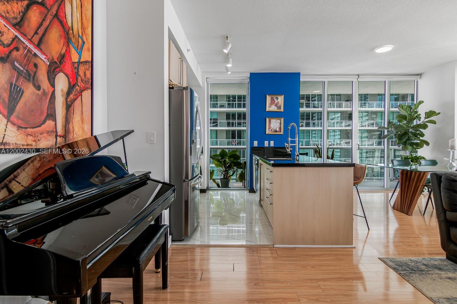 79 SW 12th St #2107-S, Miami FL 33130