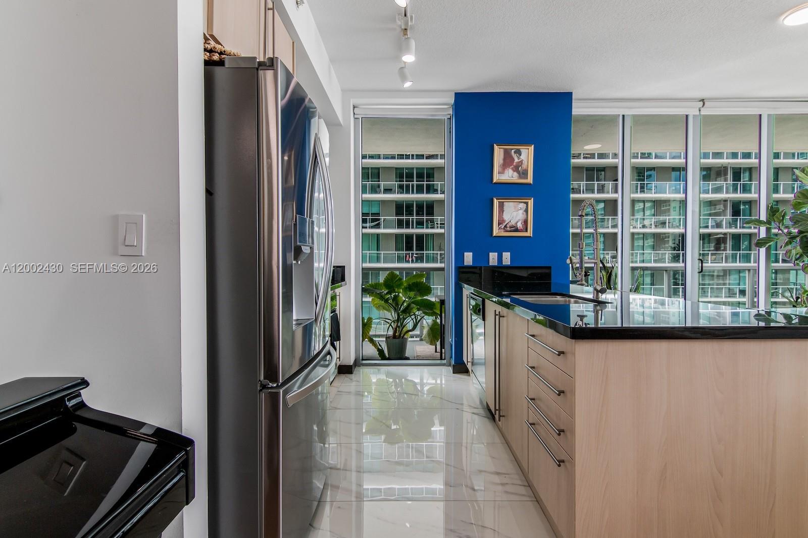 79 SW 12th St #2107-S, Miami FL 33130