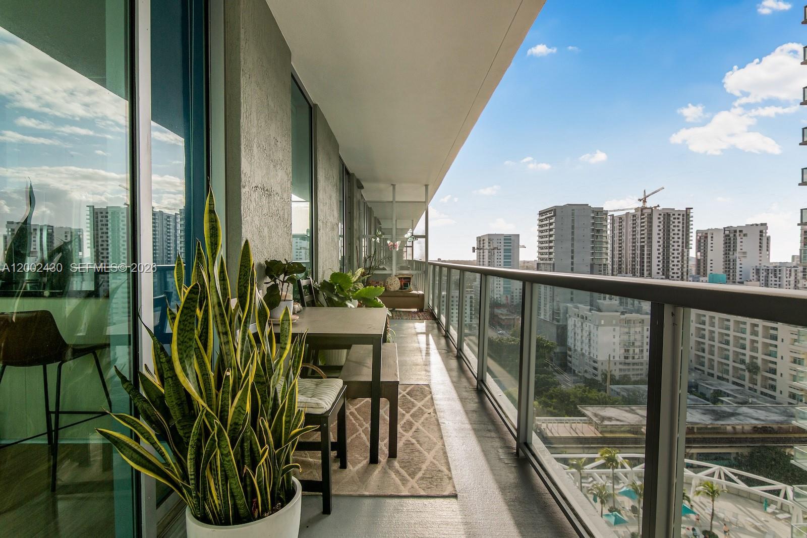 79 SW 12th St #2107-S, Miami FL 33130
