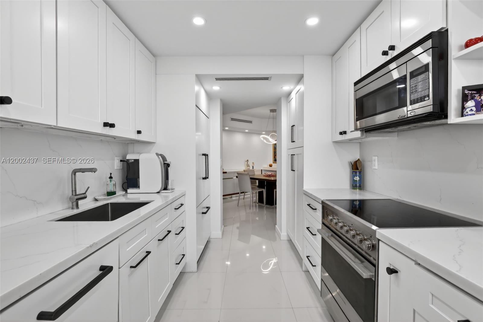 3000 Island Blvd #2404, Aventura FL 33160