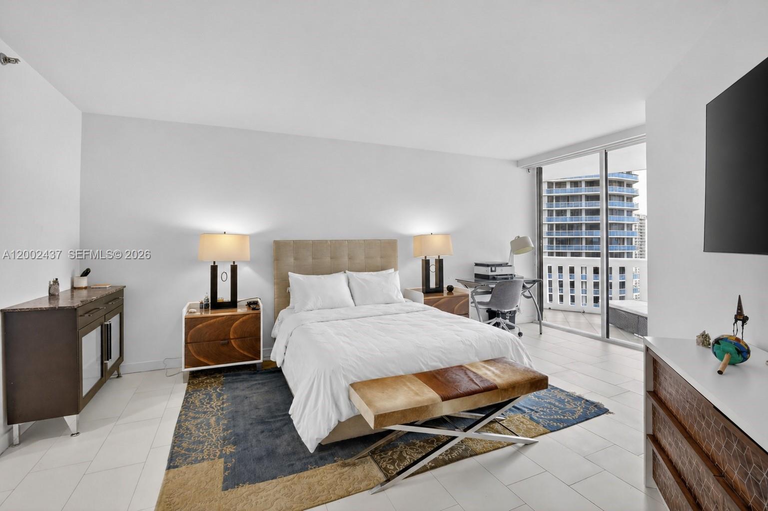 3000 Island Blvd #2404, Aventura FL 33160