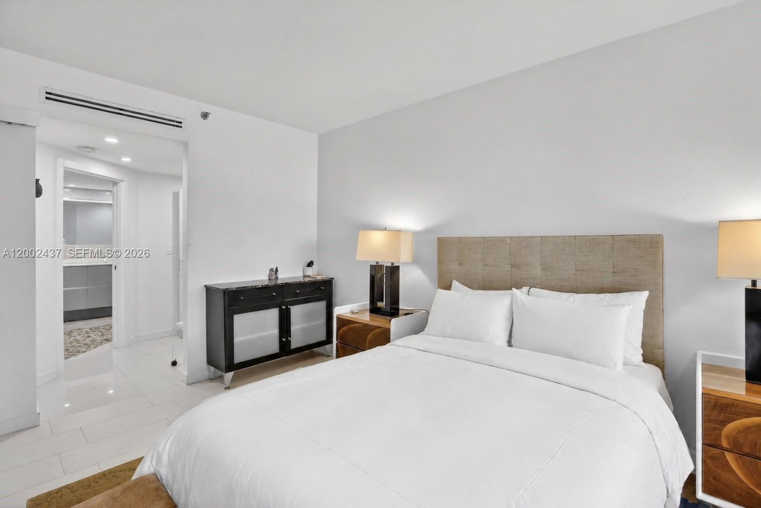 3000 Island Blvd #2404, Aventura FL 33160