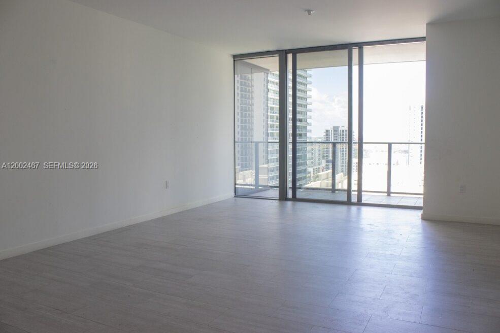 1000 Brickell Plz #1906, Miami FL 33131