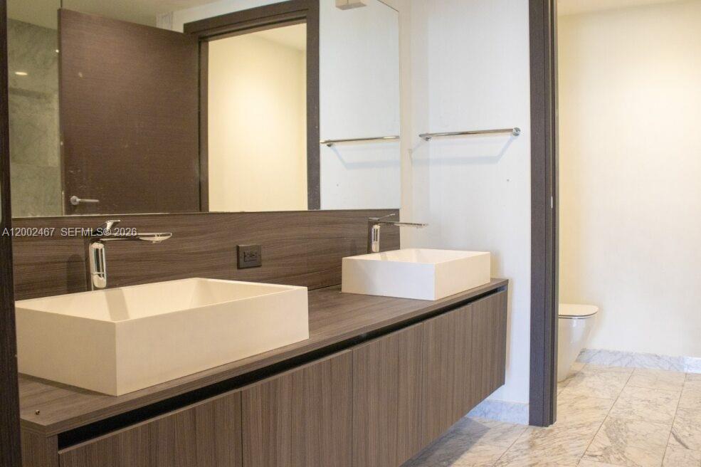 1000 Brickell Plz #1906, Miami FL 33131