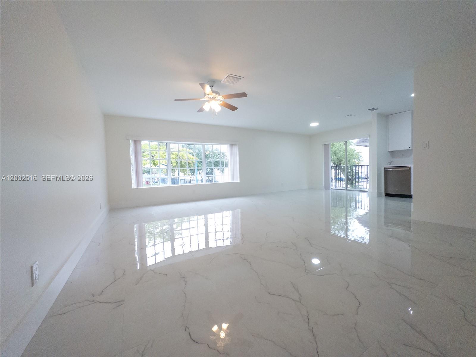 5400 NW 18th St #3N, Lauderhill FL 33313