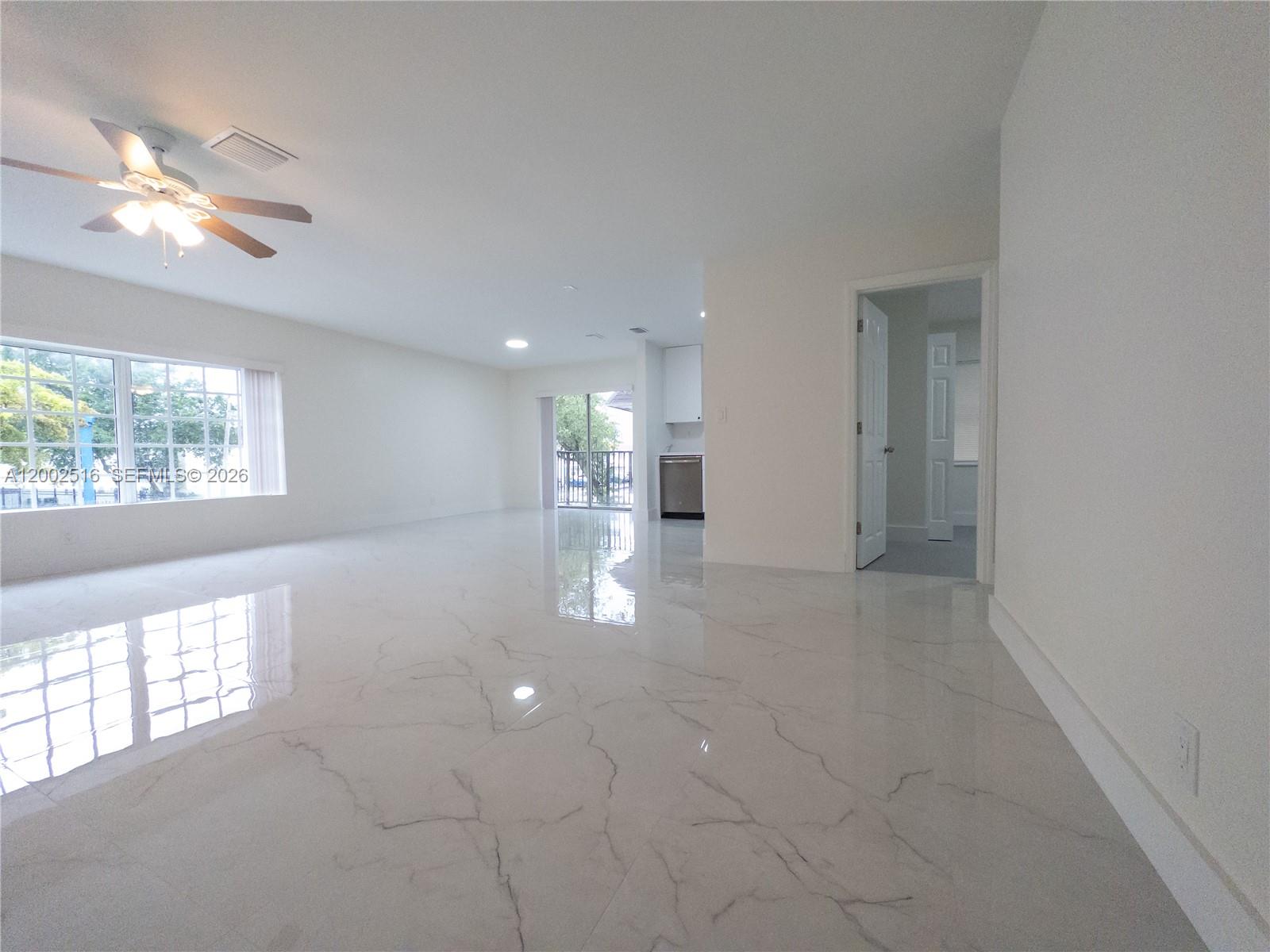 5400 NW 18th St #3N, Lauderhill FL 33313