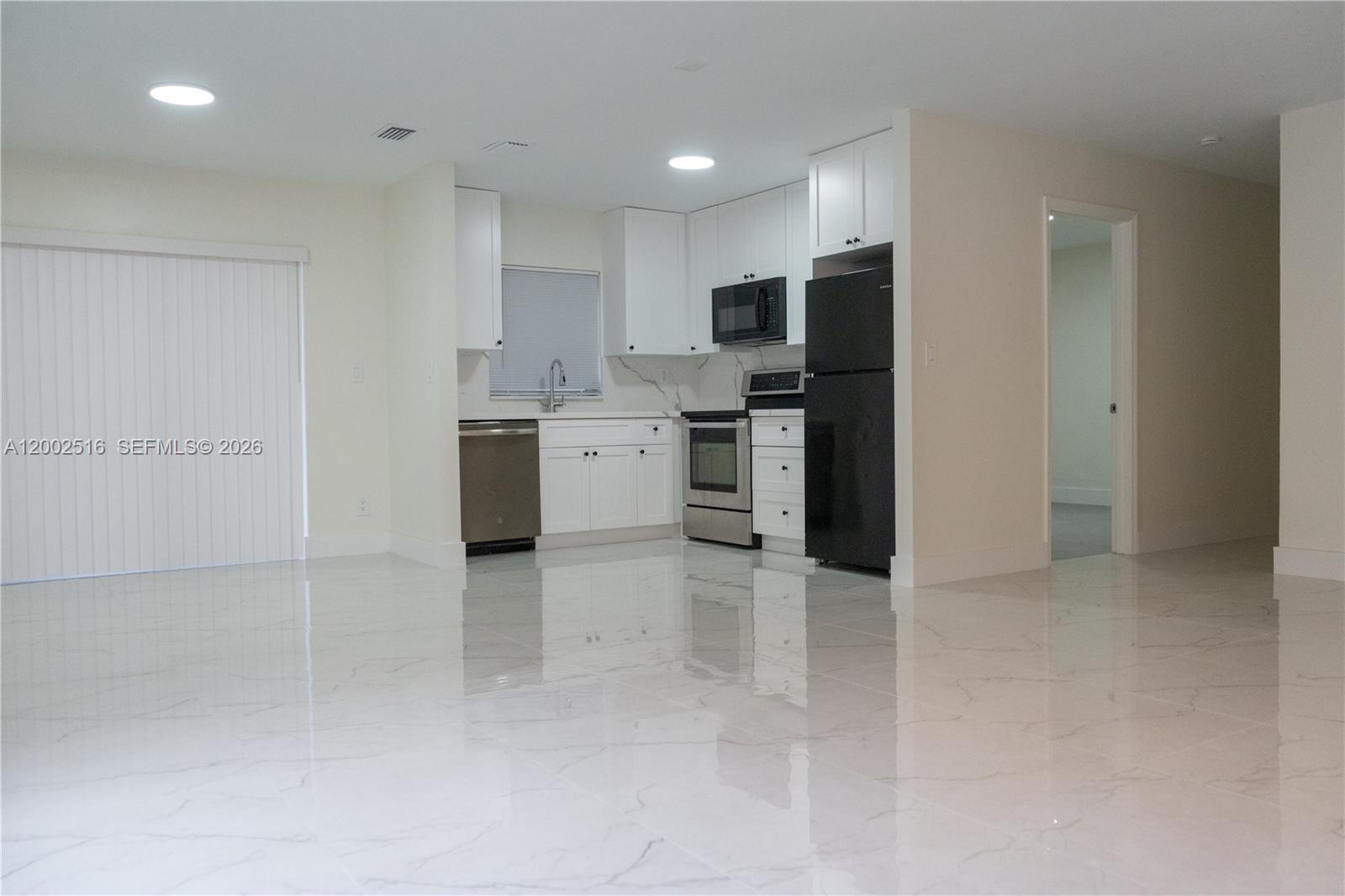 5400 NW 18th St #3N, Lauderhill FL 33313