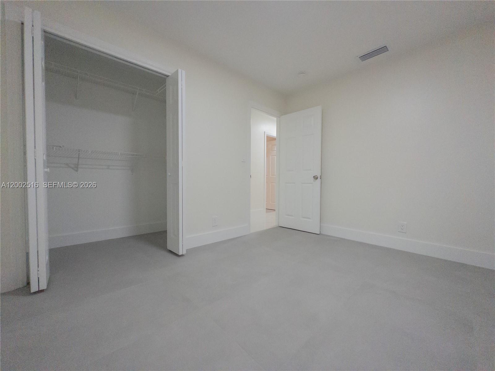 5400 NW 18th St #3N, Lauderhill FL 33313