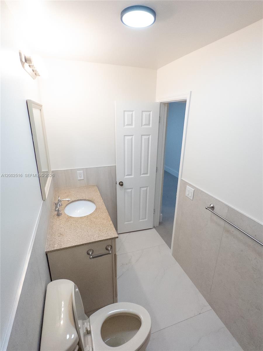 5400 NW 18th St #3N, Lauderhill FL 33313