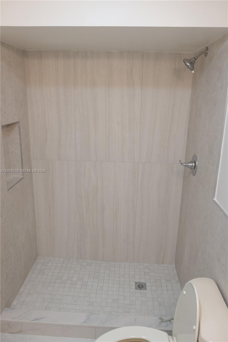 5400 NW 18th St #3N, Lauderhill FL 33313