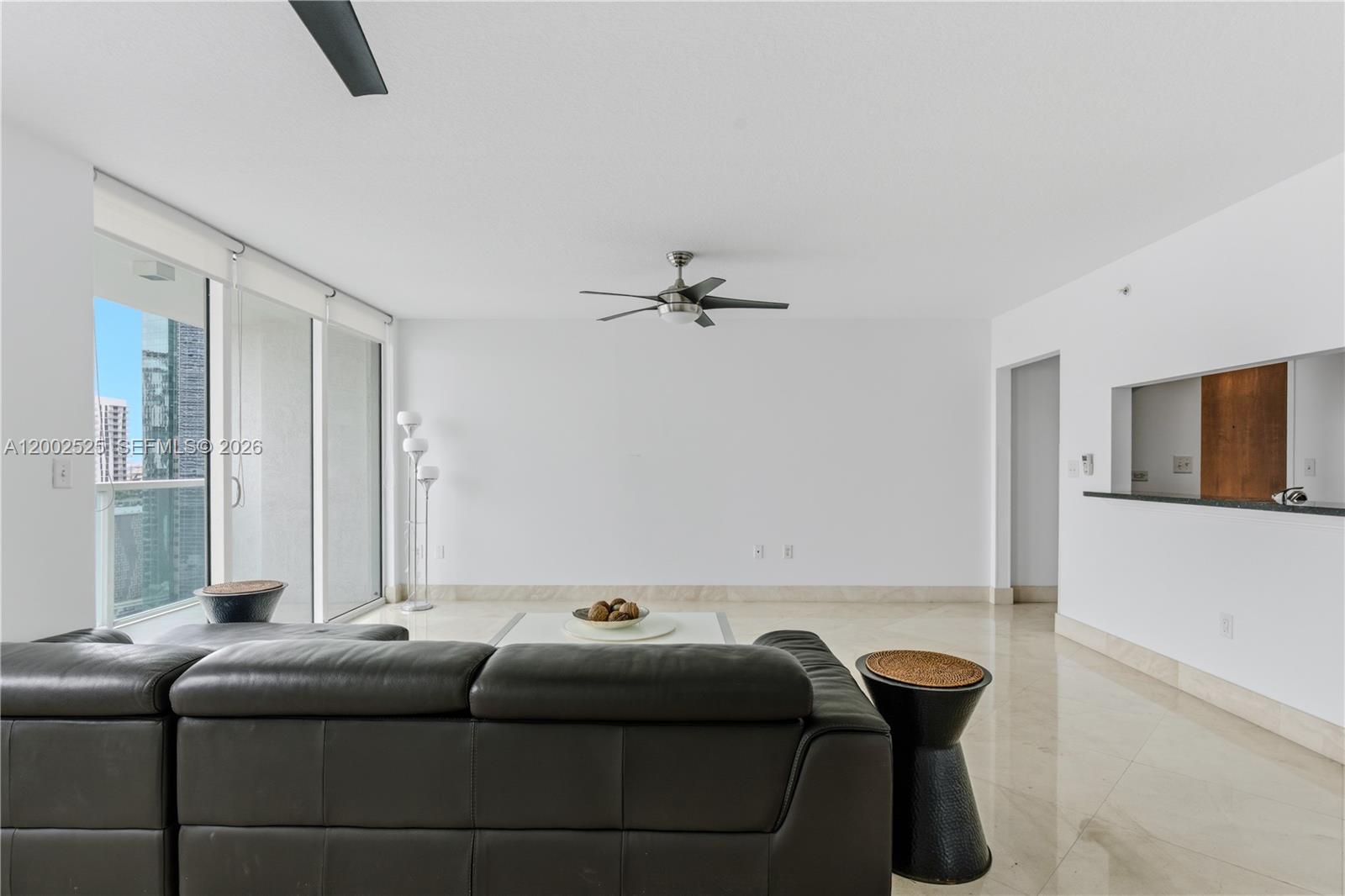 31 SE 5th St #2301, Miami FL 33131