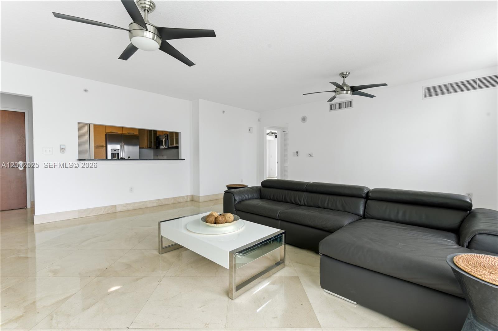 31 SE 5th St #2301, Miami FL 33131