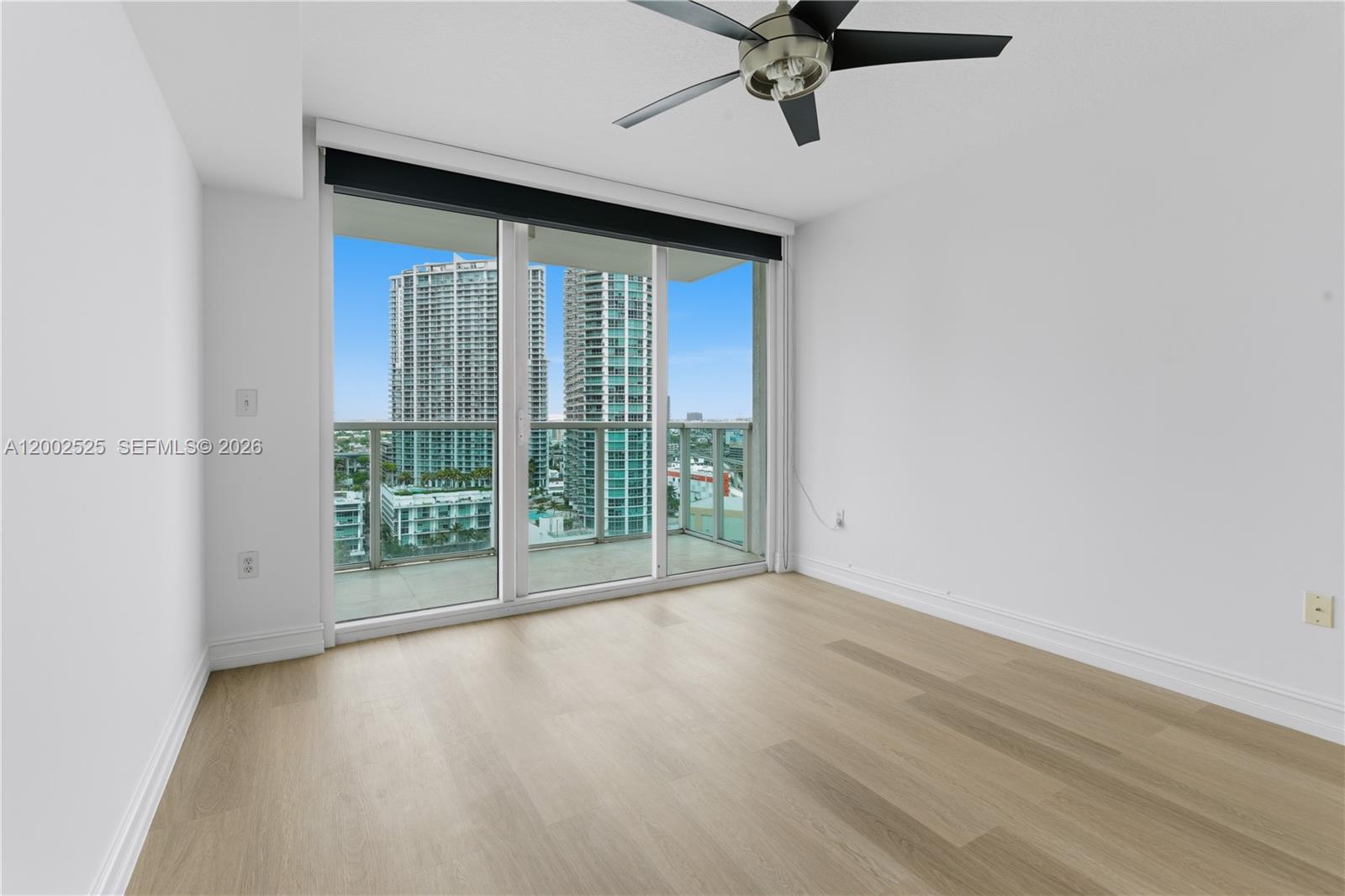 31 SE 5th St #2301, Miami FL 33131