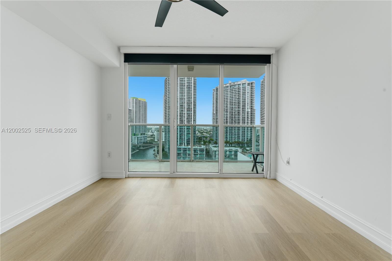 31 SE 5th St #2301, Miami FL 33131