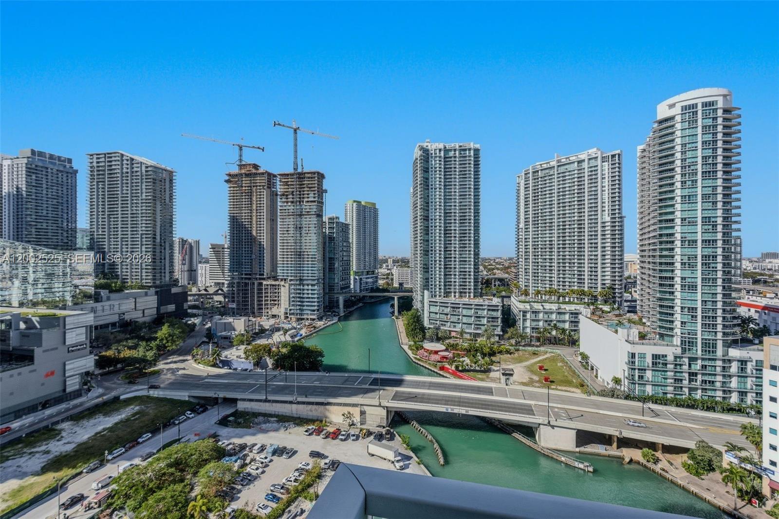 31 SE 5th St #2301, Miami FL 33131