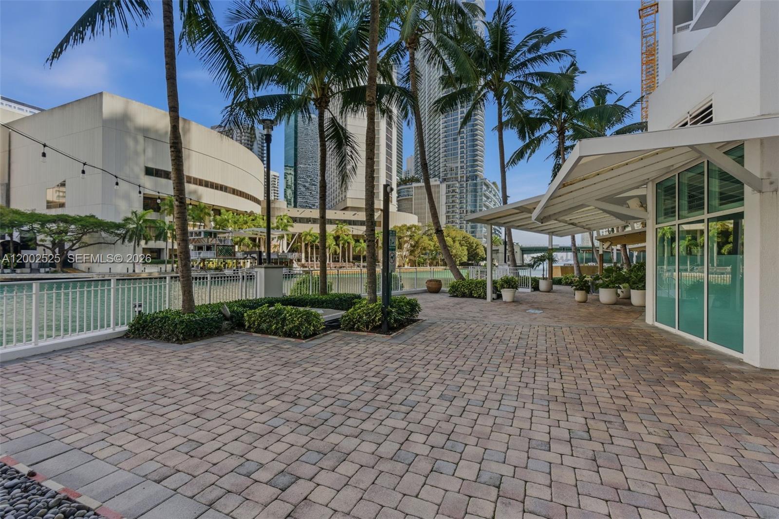 31 SE 5th St #2301, Miami FL 33131