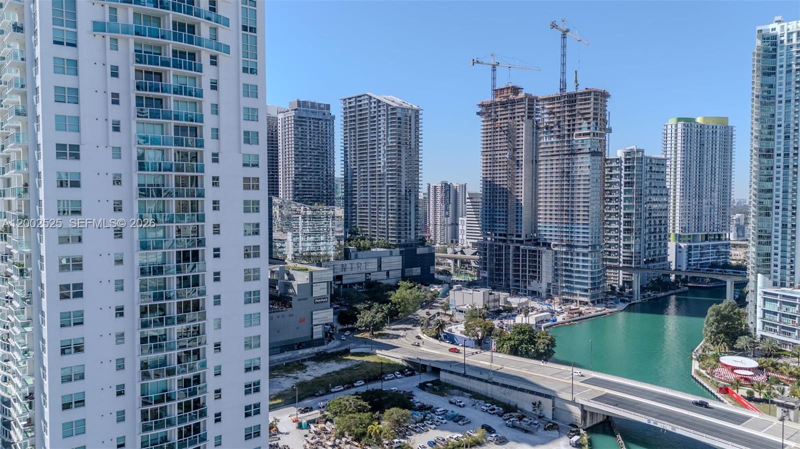 31 SE 5th St #2301, Miami FL 33131