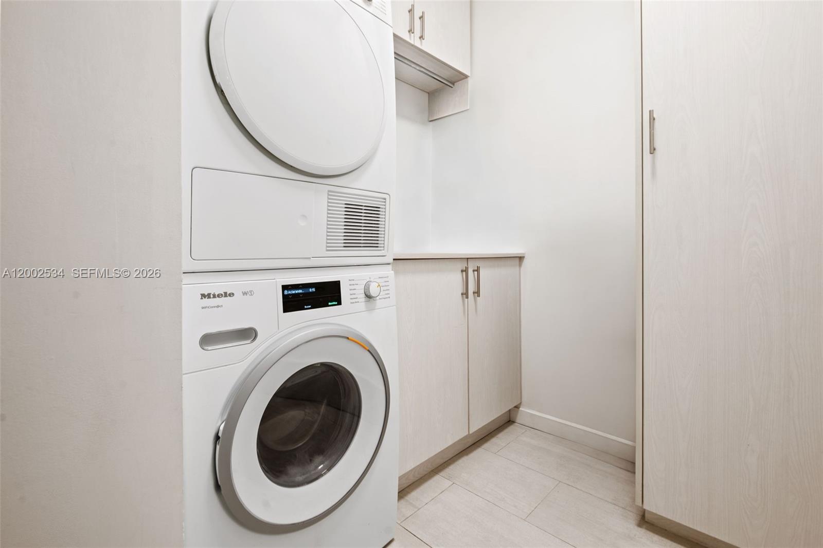 1000 Brickell Plz #PH5103, Miami FL 33131