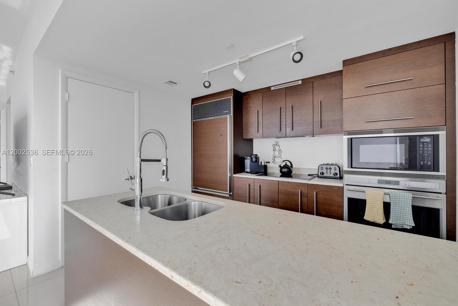 485 Brickell Ave #4104, Miami FL 33131
