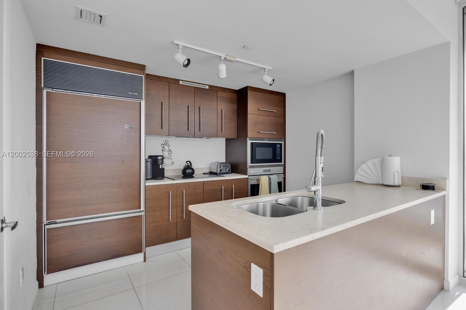 485 Brickell Ave #4104, Miami FL 33131