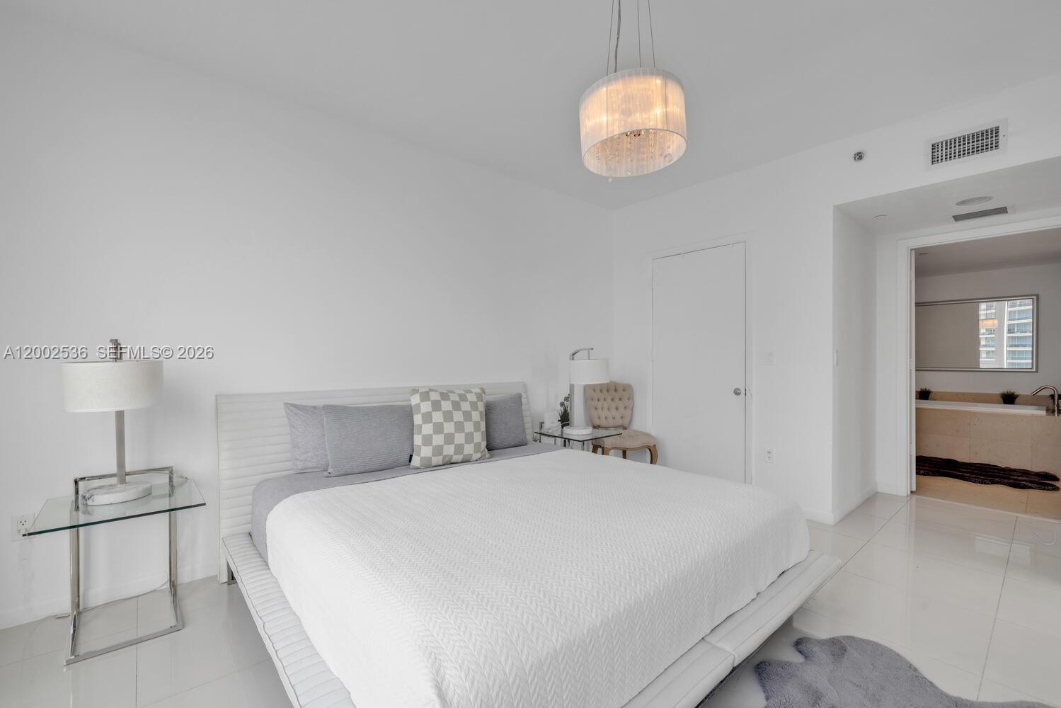 485 Brickell Ave #4104, Miami FL 33131